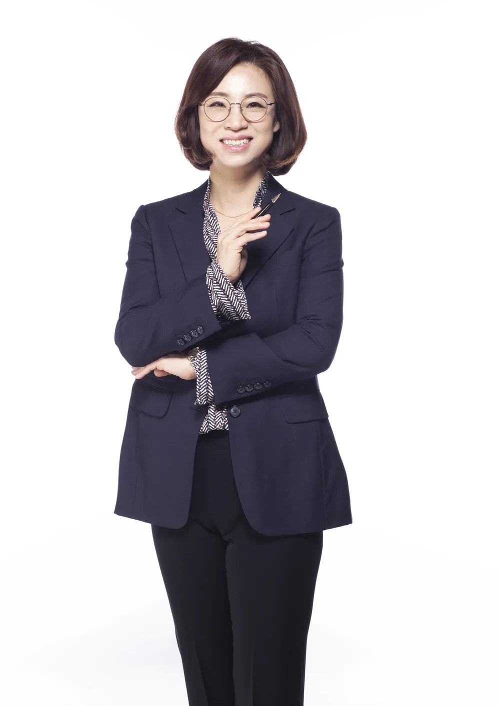 정장 차림의 오선희 대표변호사